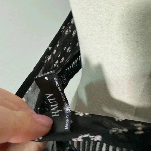 NWOT HAUTE NORDSTROM BONDED HALTER BRALETTE S - Picture 5 of 5